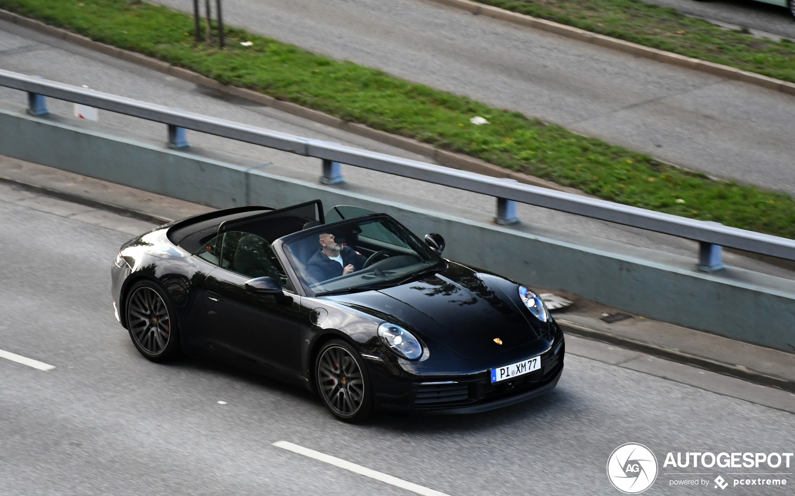 Porsche 992 Carrera 4S Cabriolet