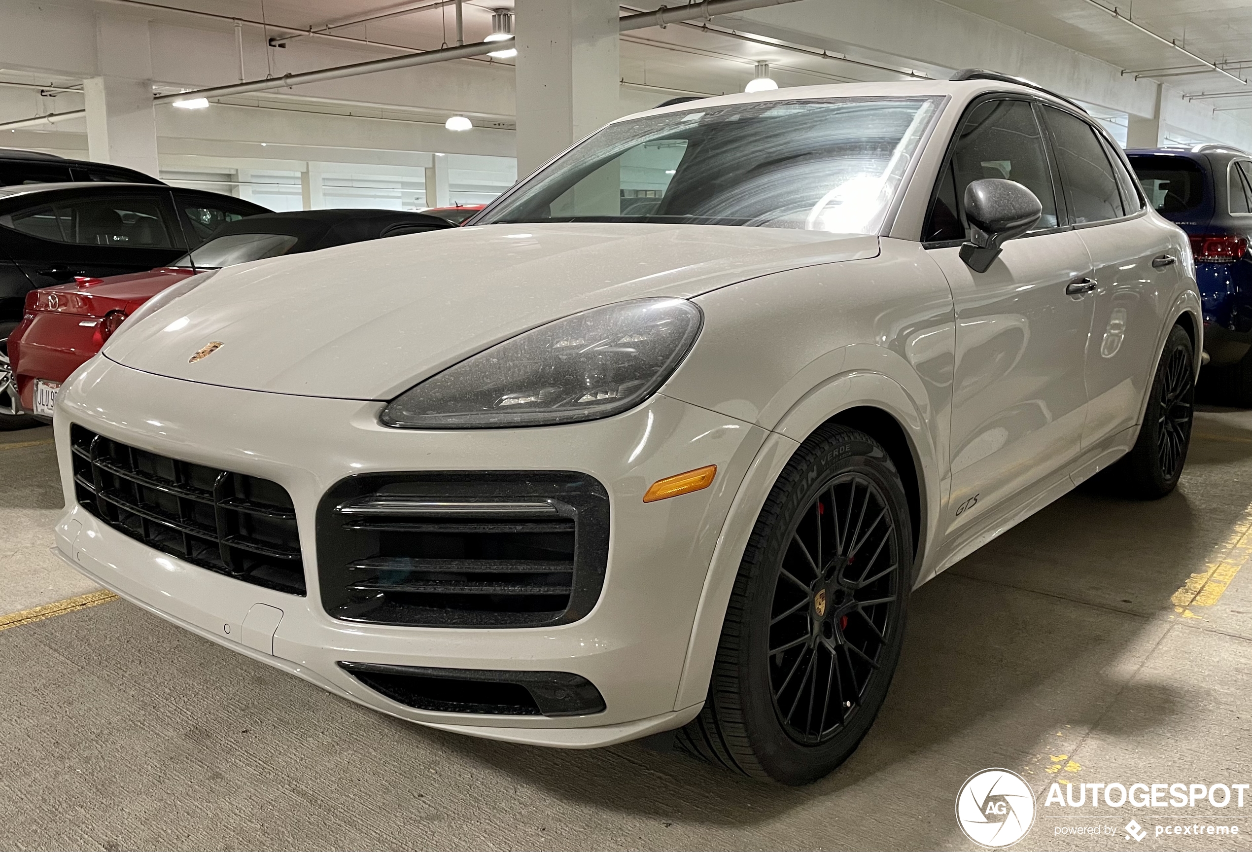 Porsche 9YA Cayenne GTS