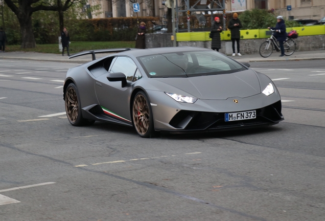 Lamborghini Huracán LP640-4 Performante