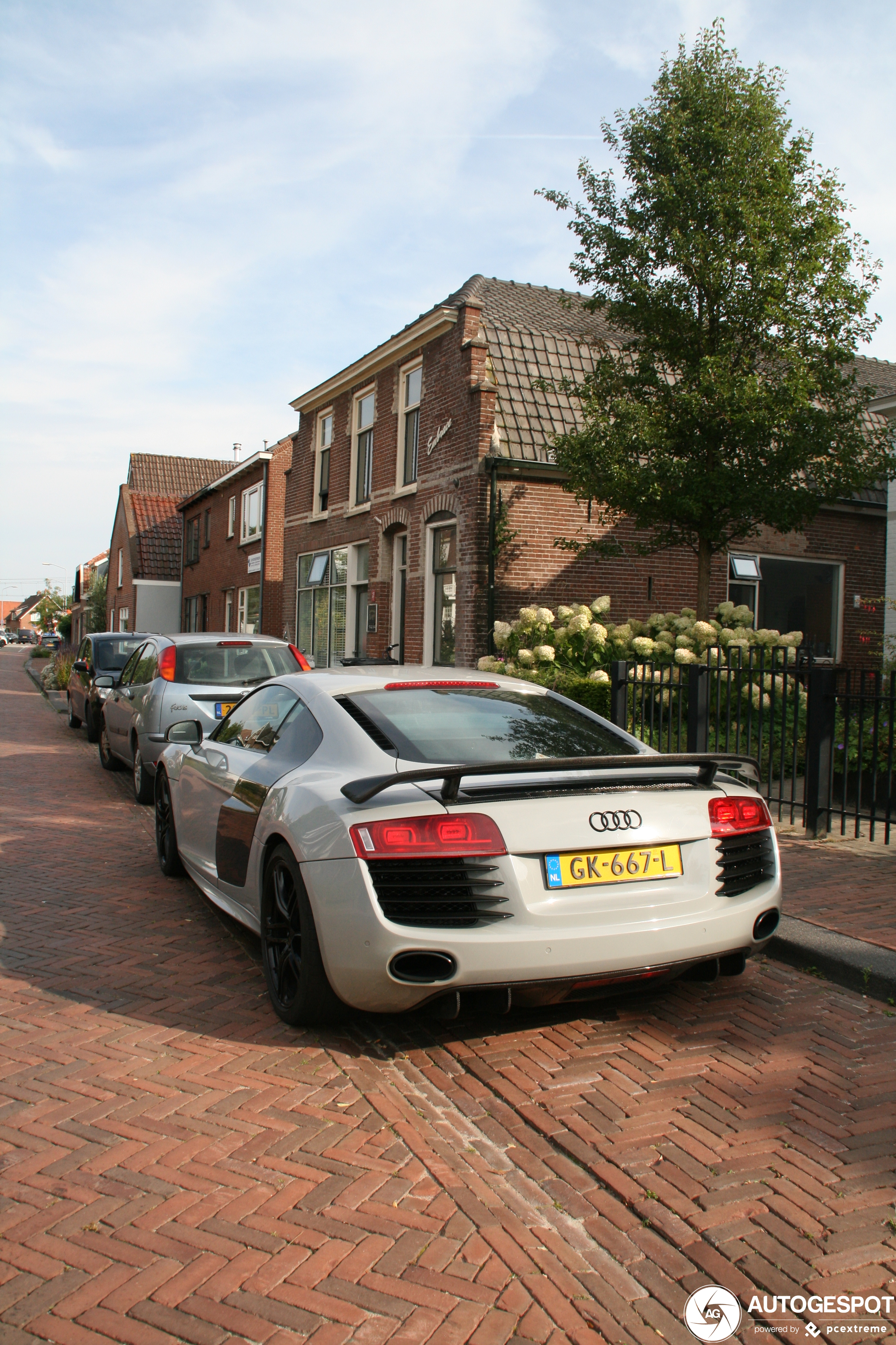 Audi R8