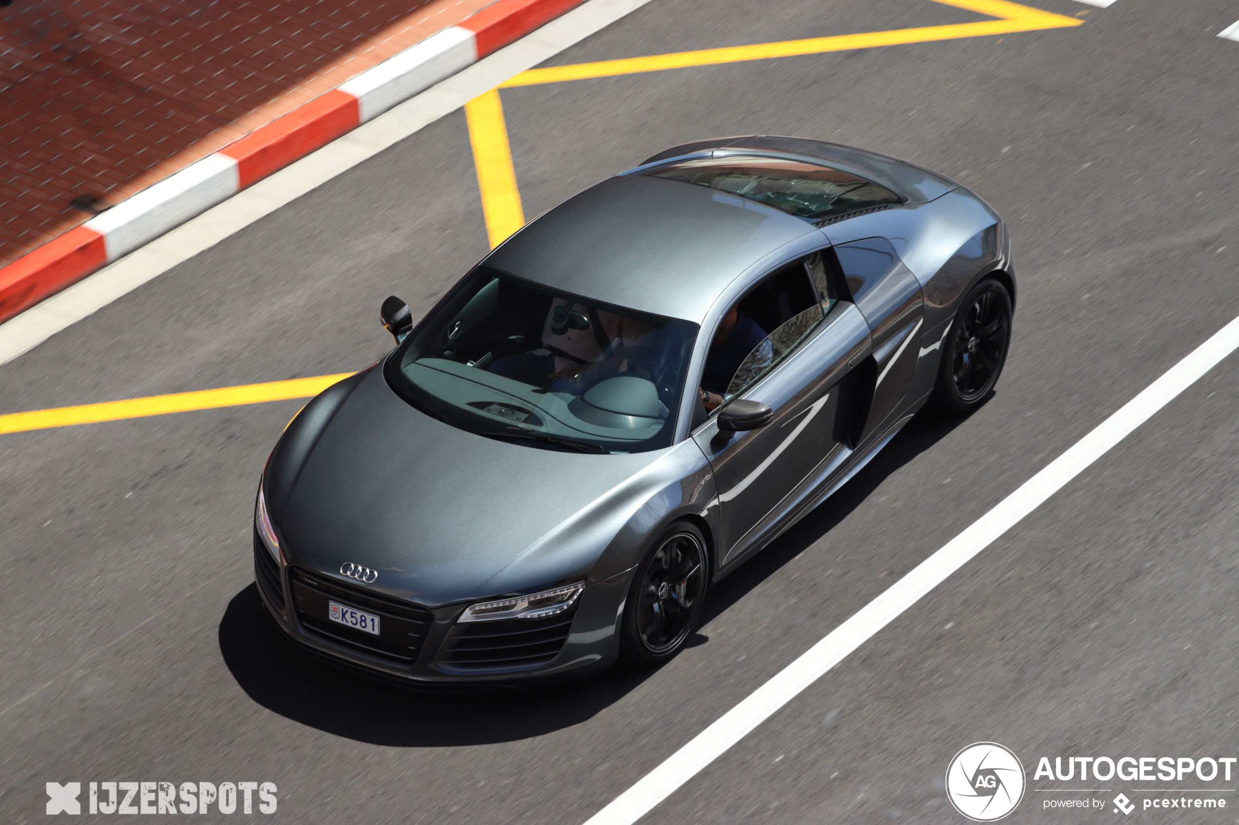 Audi R8 V10 Plus 2013