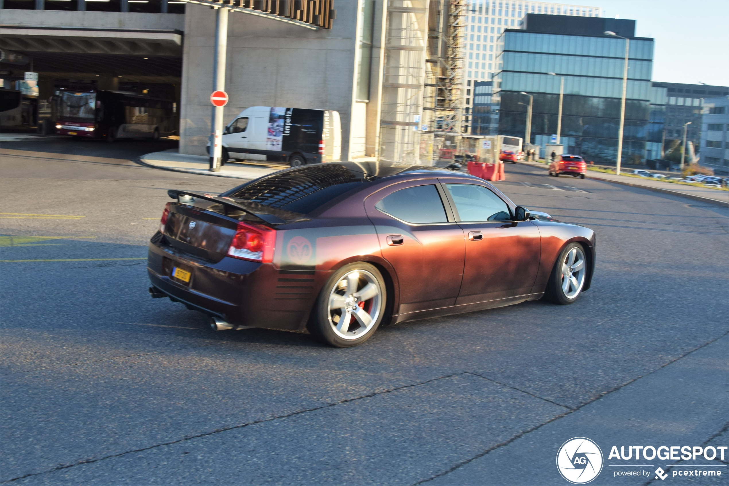 Dodge Charger SRT-8