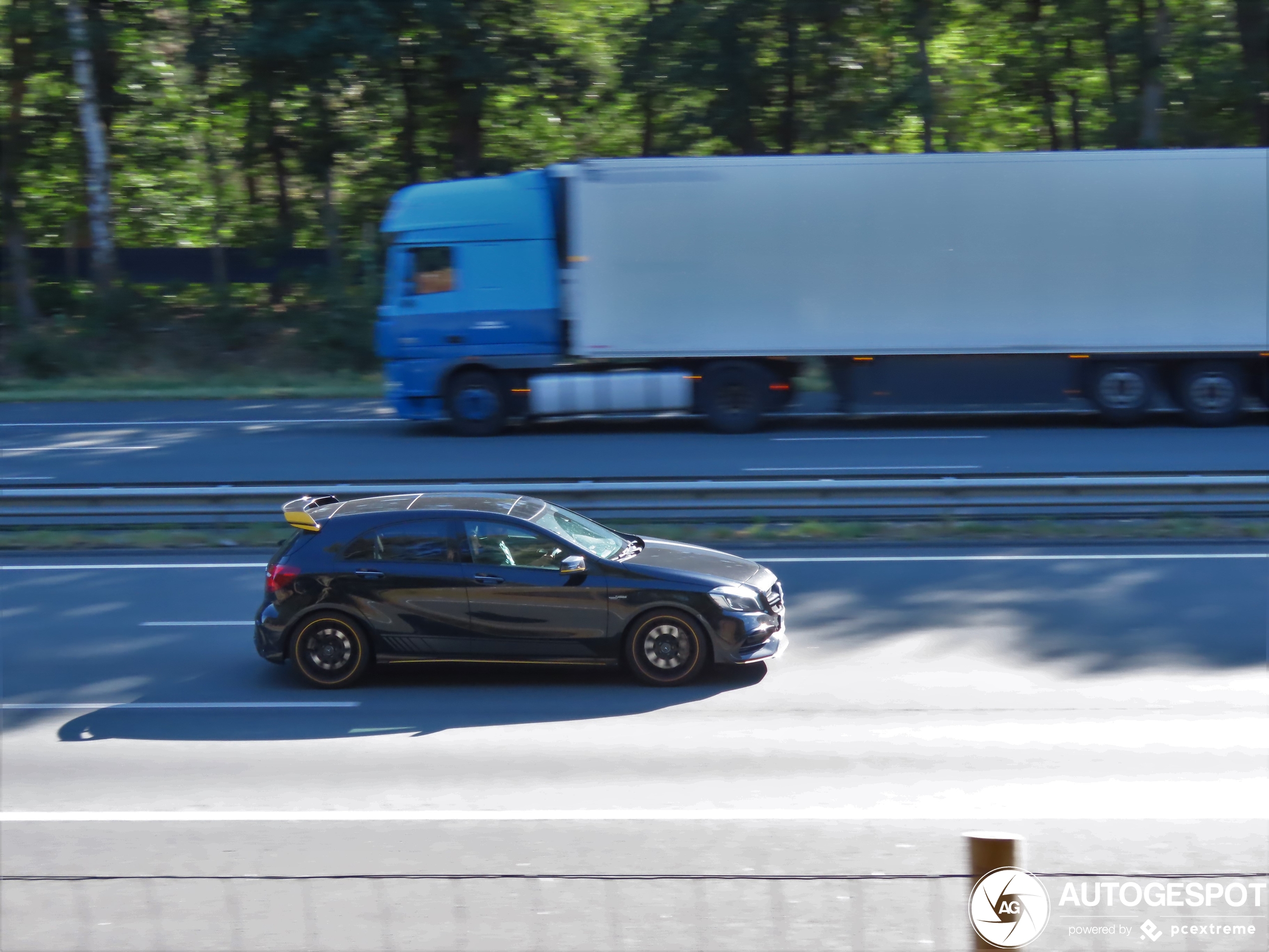 Mercedes-AMG A 45 W176 Yellow Night Edition