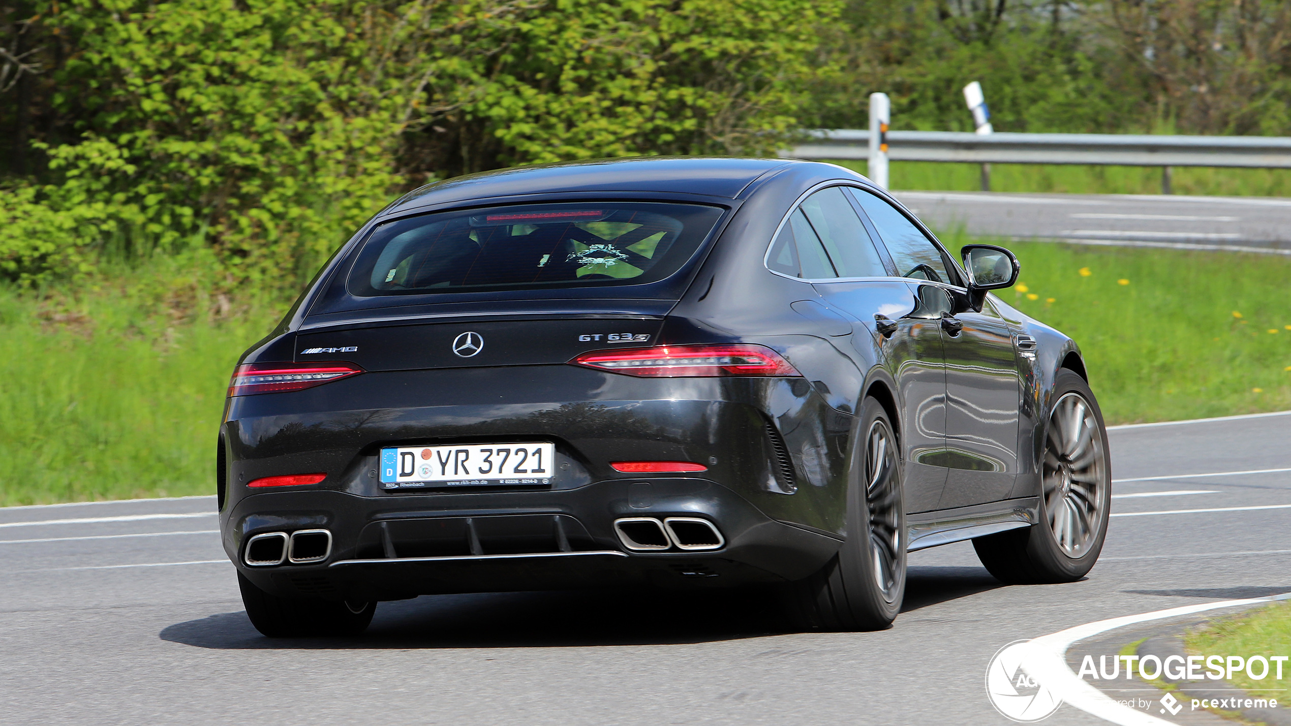 Mercedes-AMG GT 63 S X290