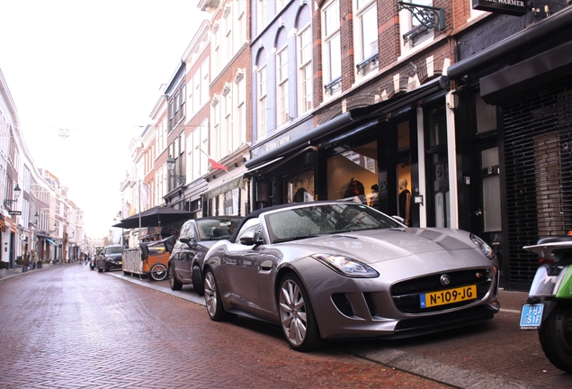 Jaguar F-TYPE S V8 Convertible