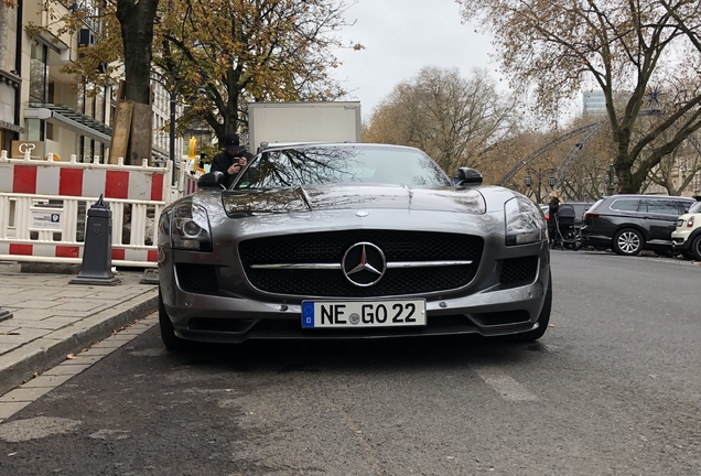 Mercedes-Benz SLS AMG GT Roadster Final Edition