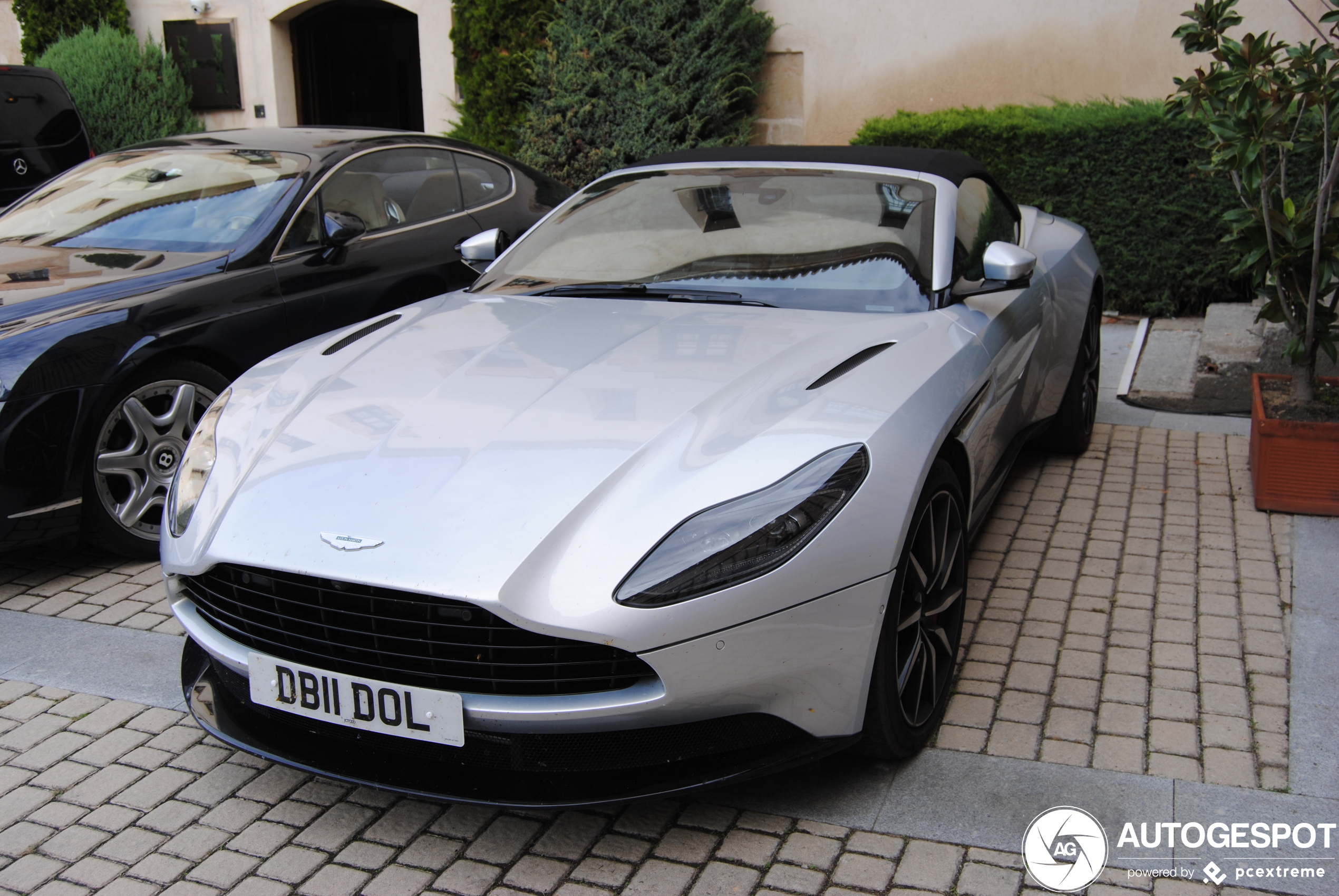 Aston Martin DB11 V8 Volante