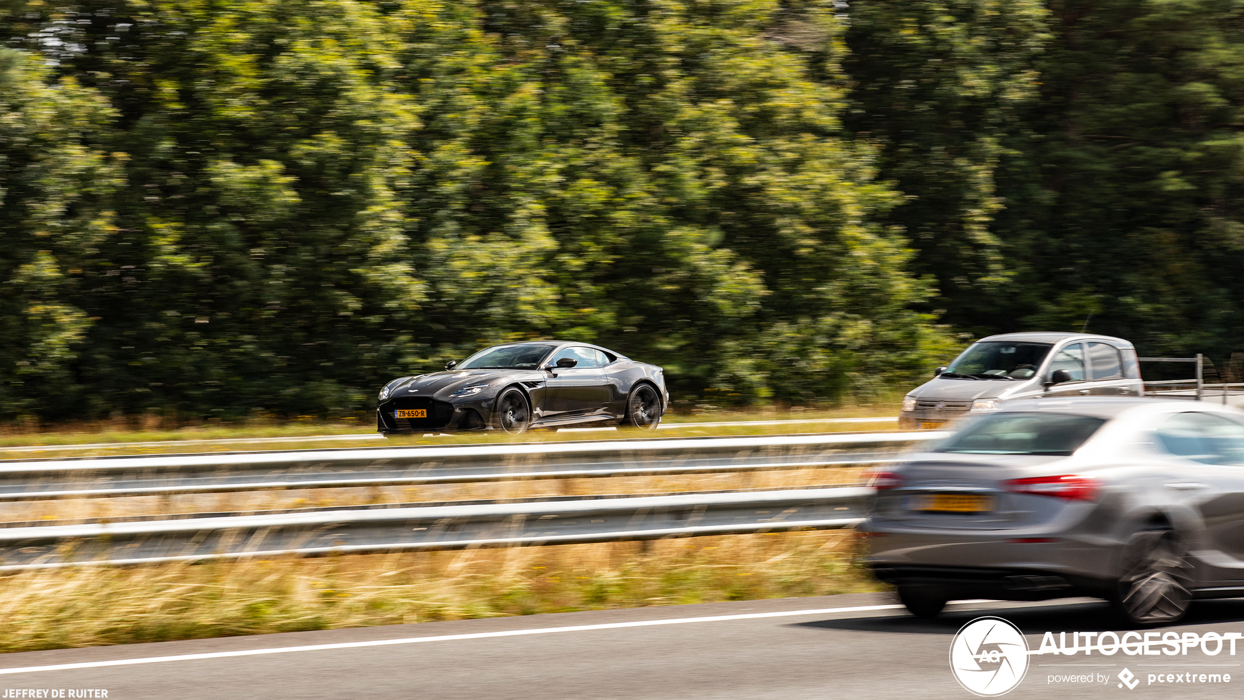 Aston Martin DBS Superleggera