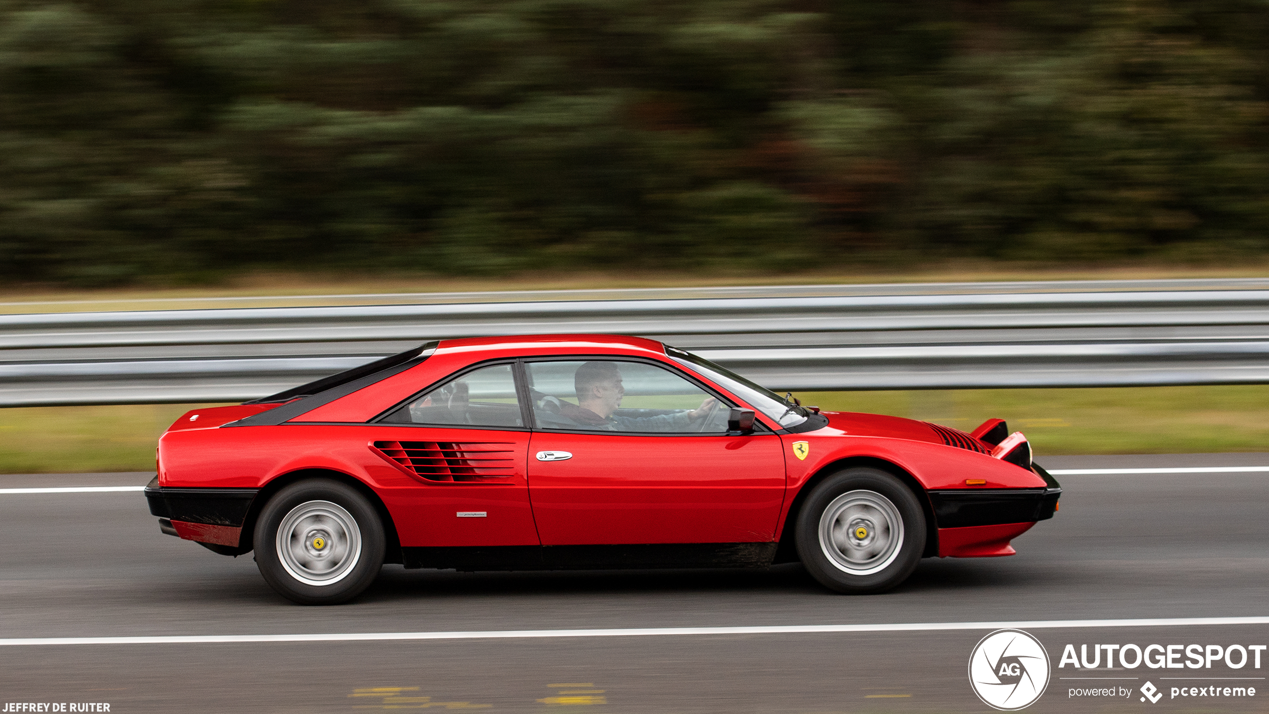 Ferrari Mondial 8