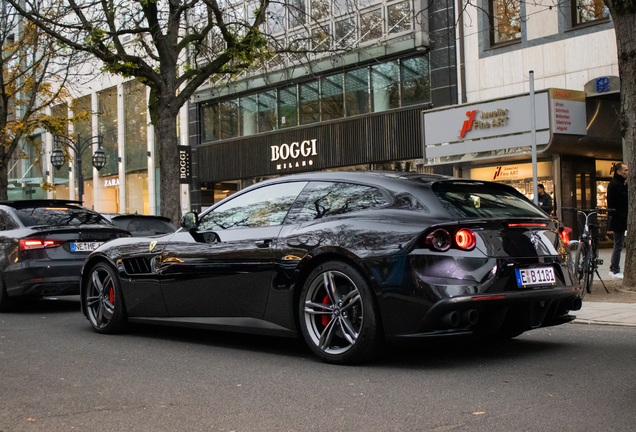 Ferrari GTC4Lusso