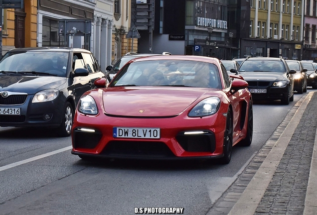 Porsche 718 Cayman GT4