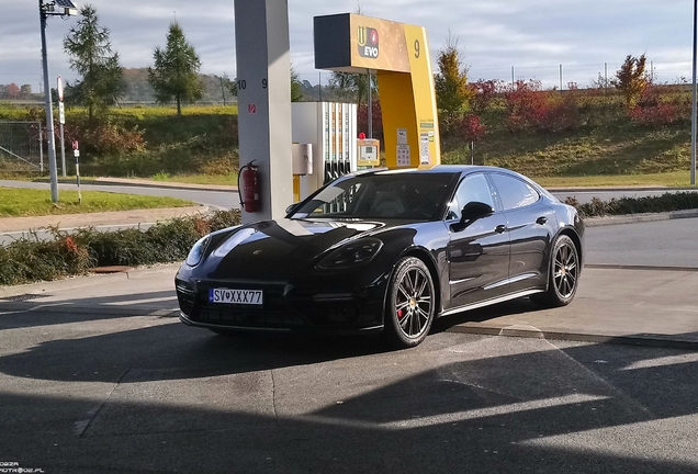 Porsche 971 Panamera Turbo