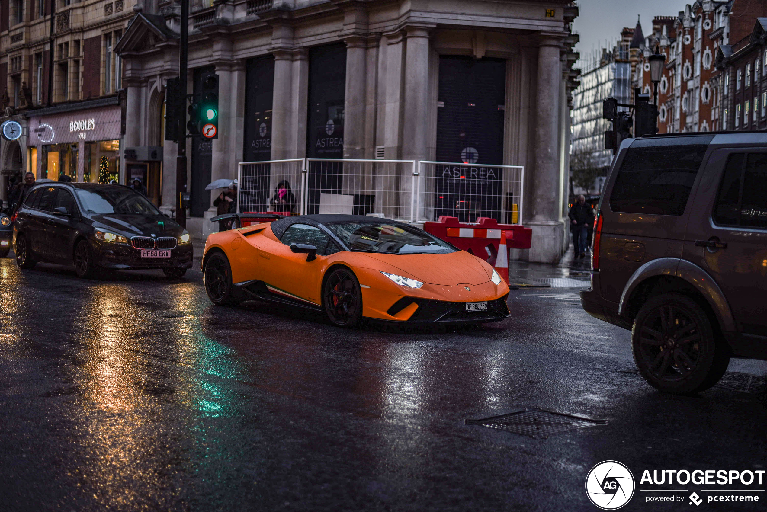 Lamborghini Huracán LP640-4 Performante Spyder