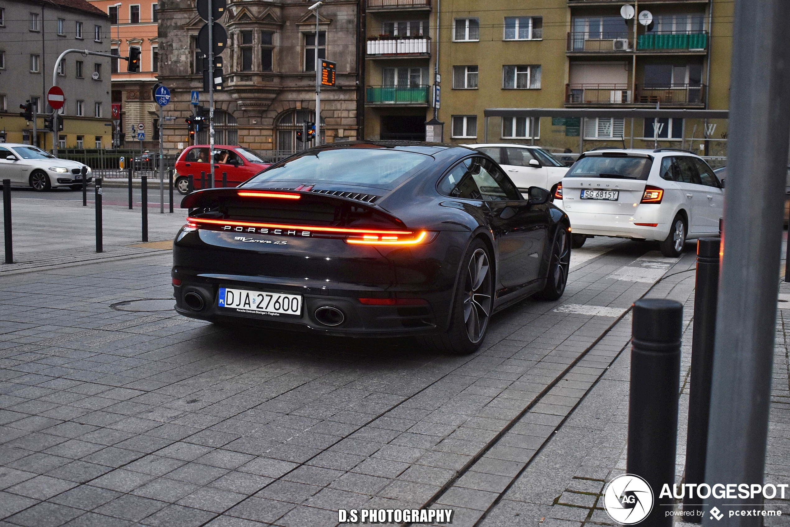 Porsche 992 Carrera 4S