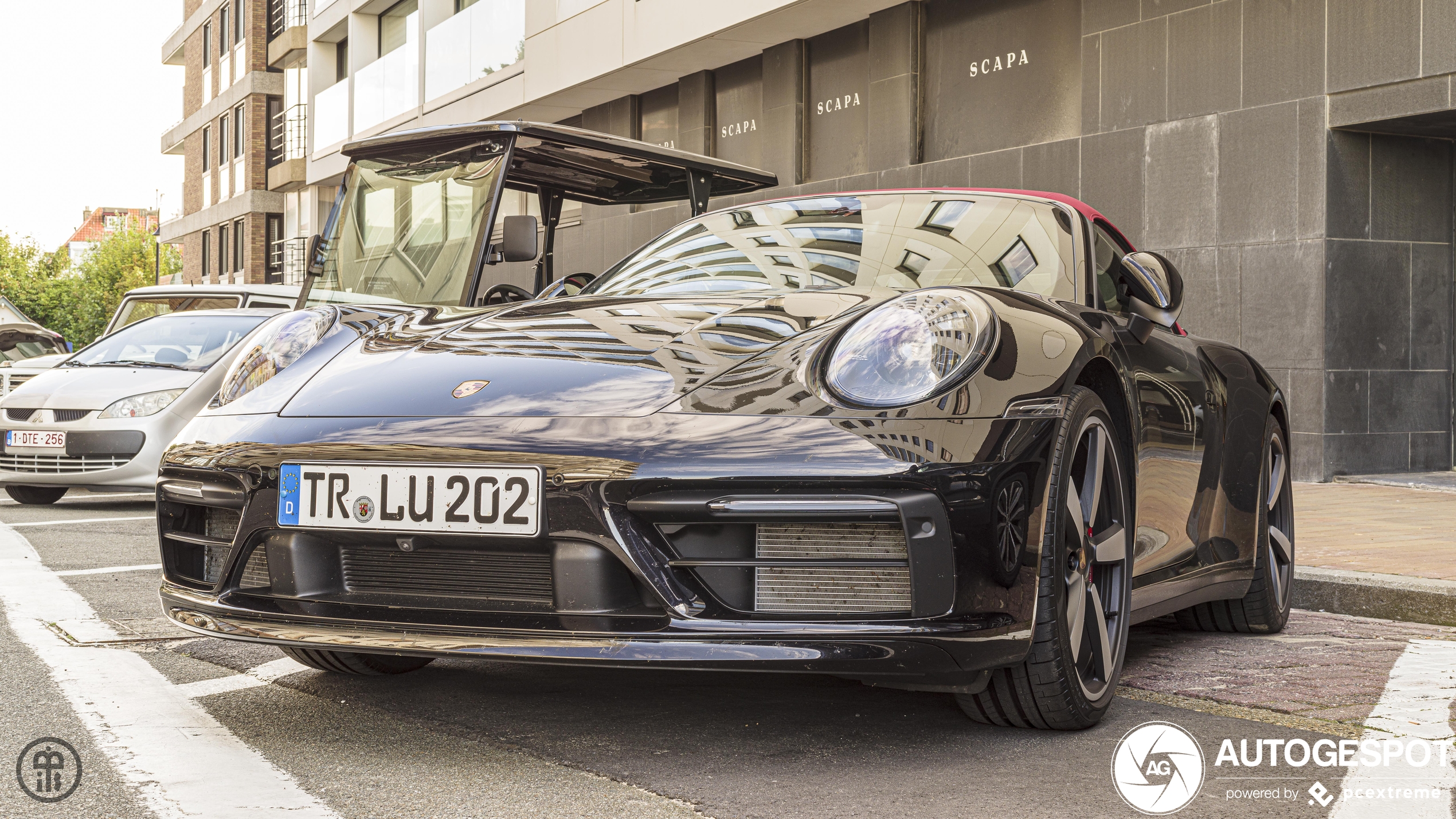 Porsche 992 Carrera 4S Cabriolet