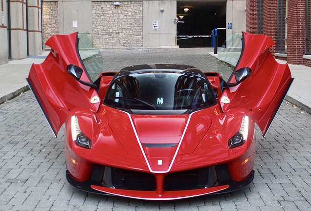 Ferrari LaFerrari Aperta