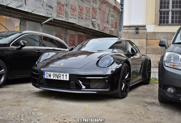 Porsche 992 Carrera 4S