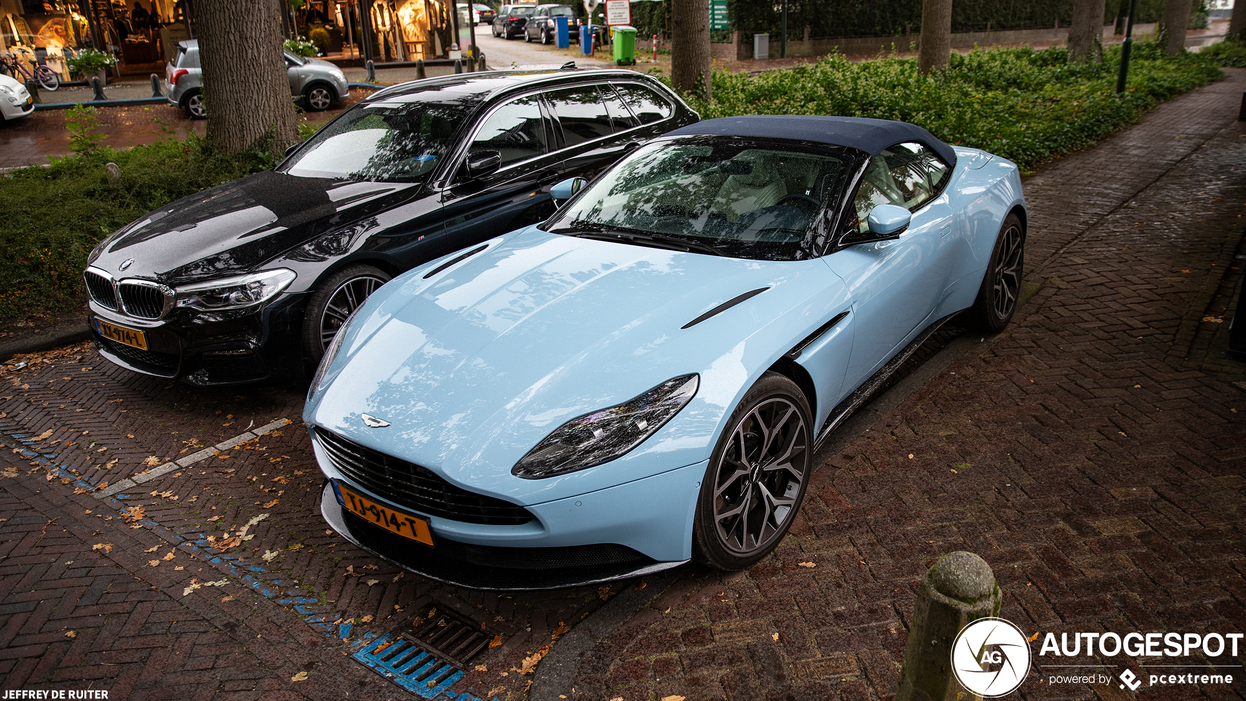 Aston Martin DB11 V8 Volante