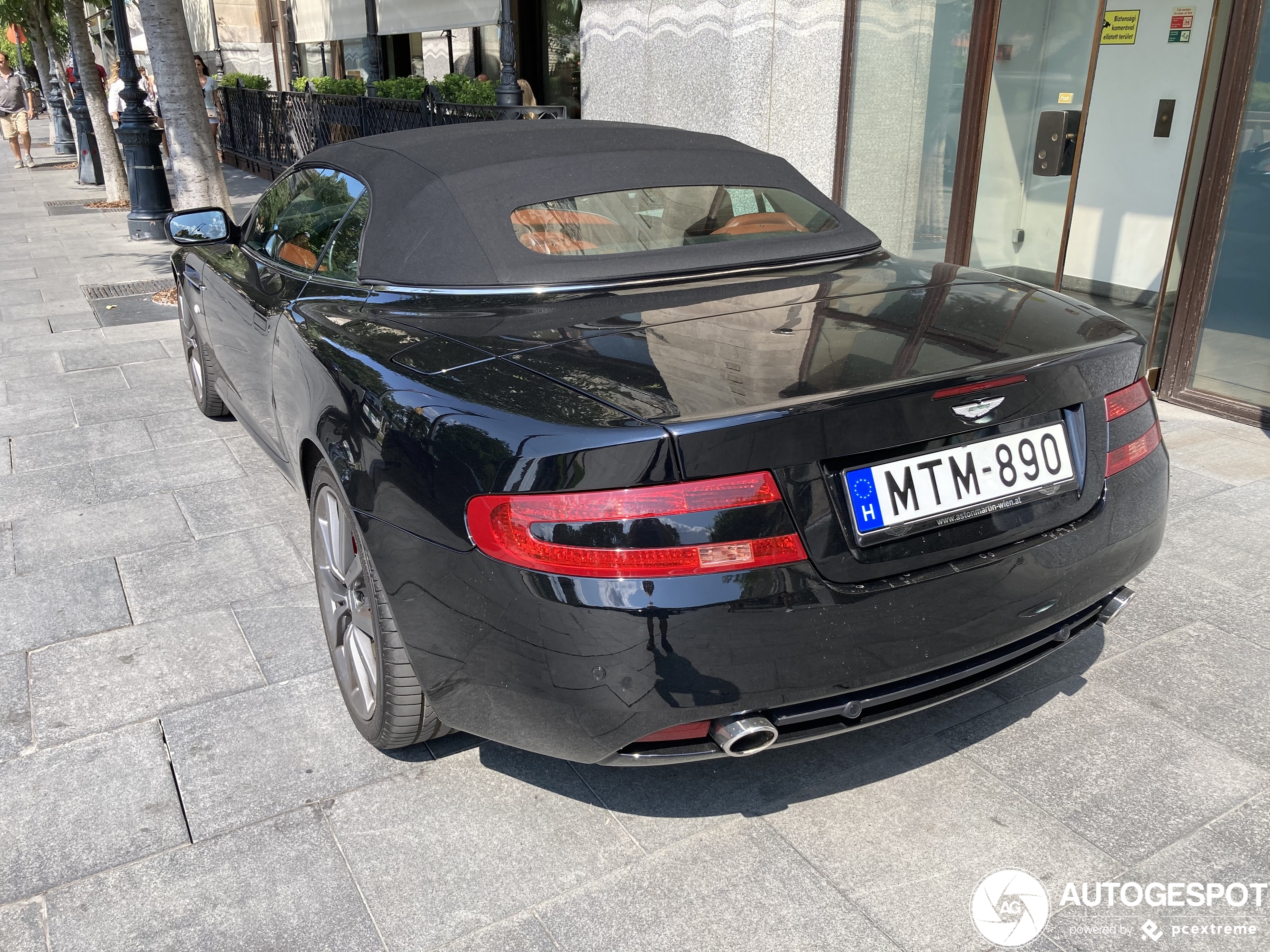 Aston Martin DB9 Volante