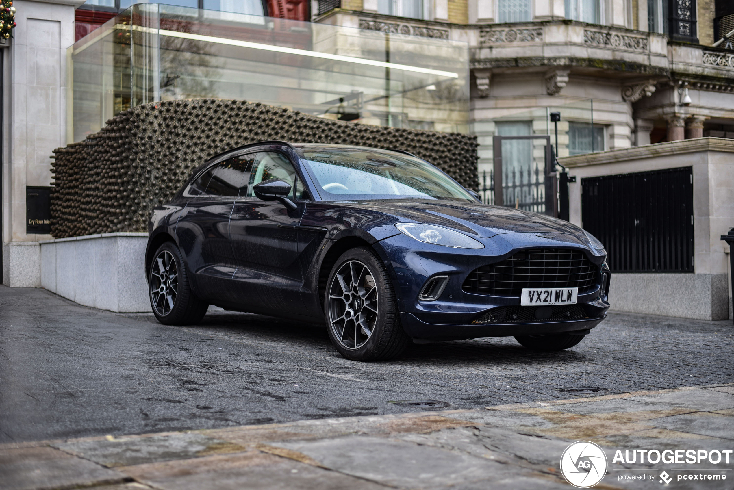 Aston Martin DBX