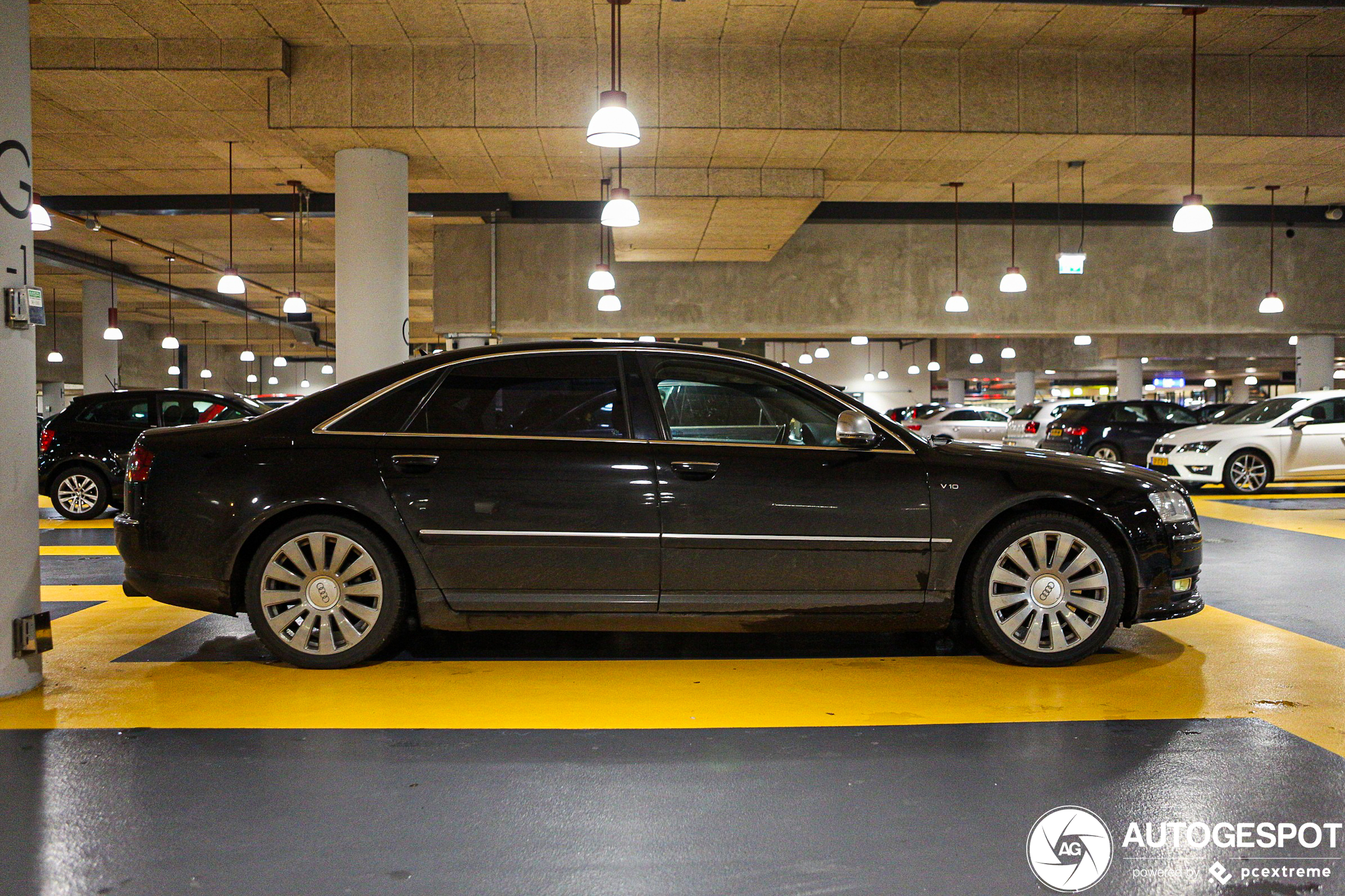 Audi S8 D3