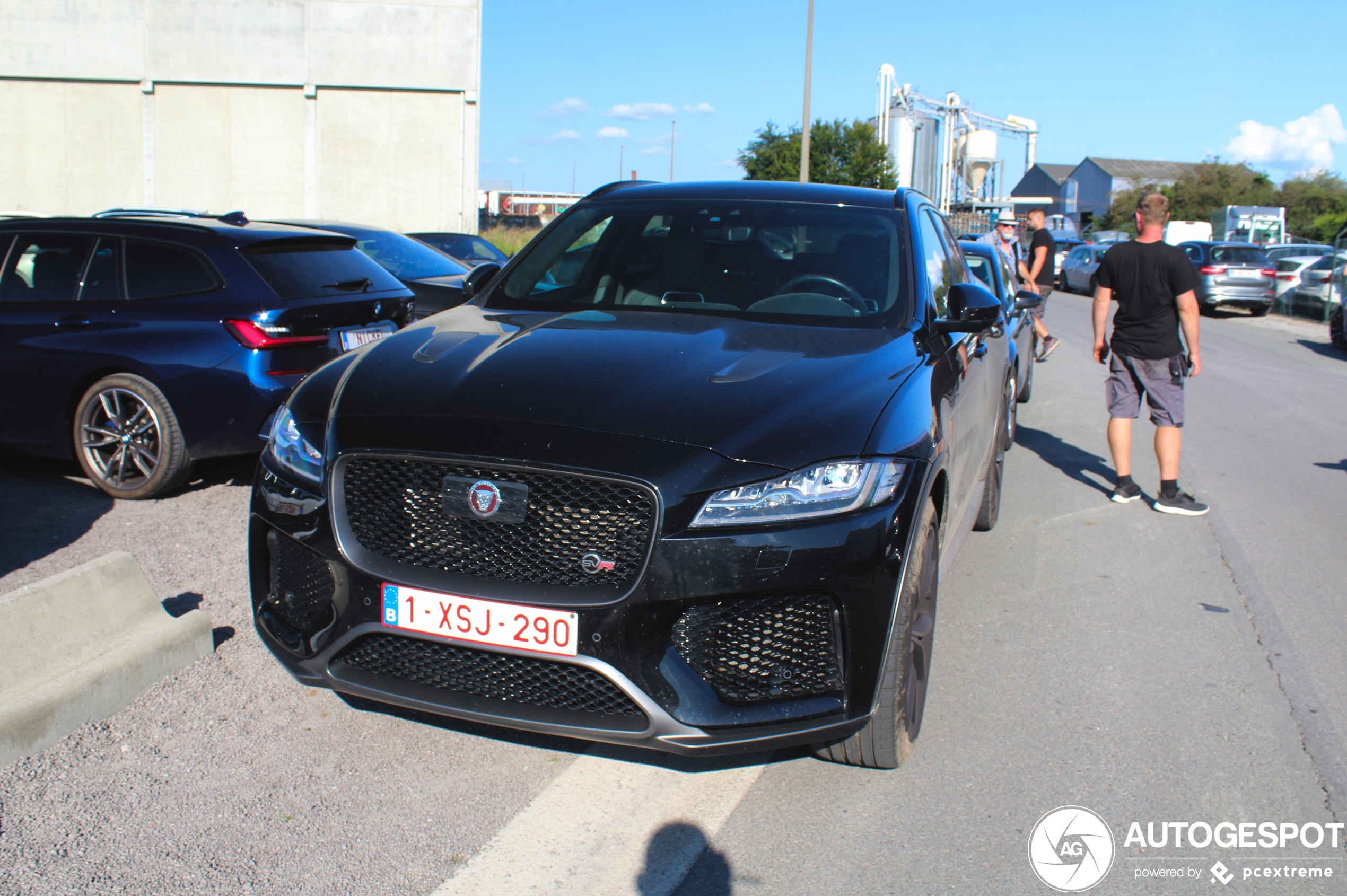 Jaguar F-PACE SVR