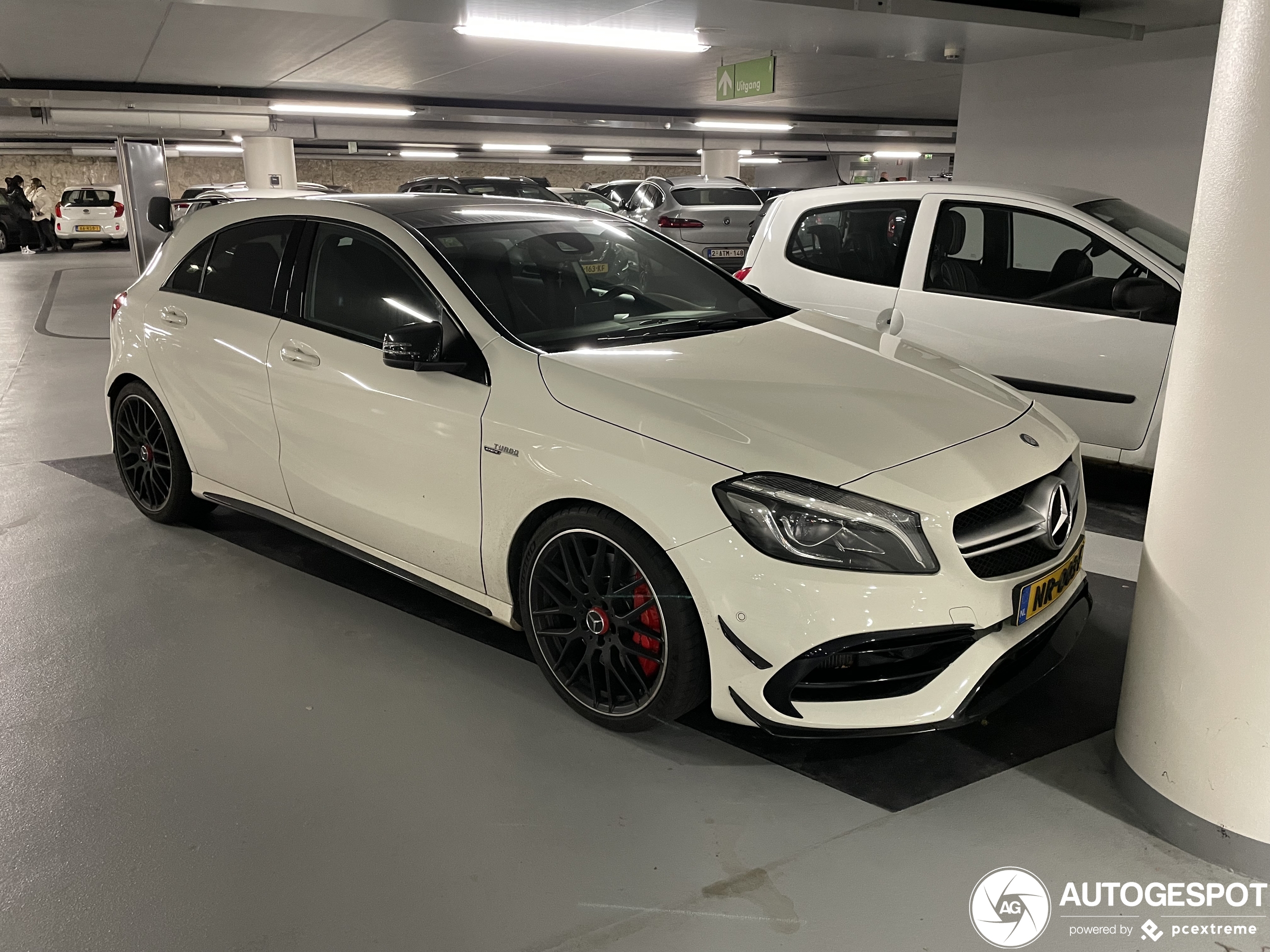 Mercedes-AMG A 45 W176 2015