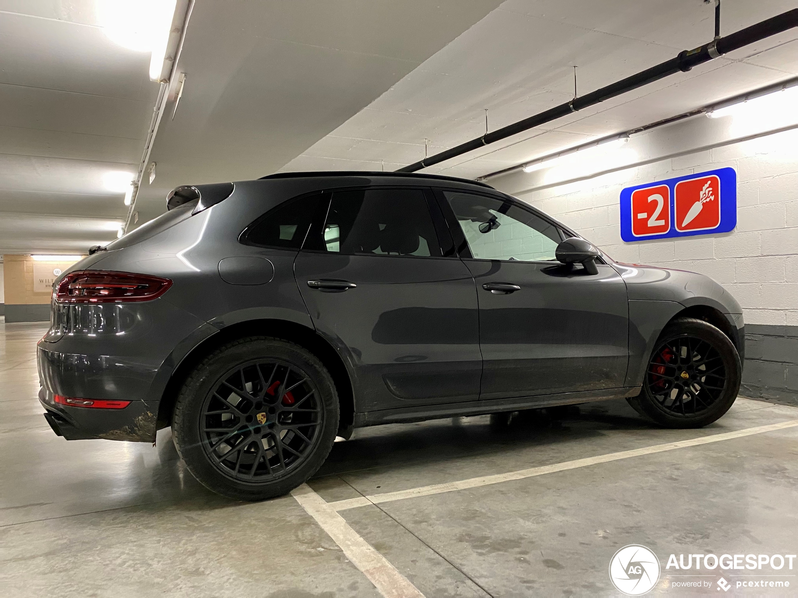 Porsche 95B Macan GTS