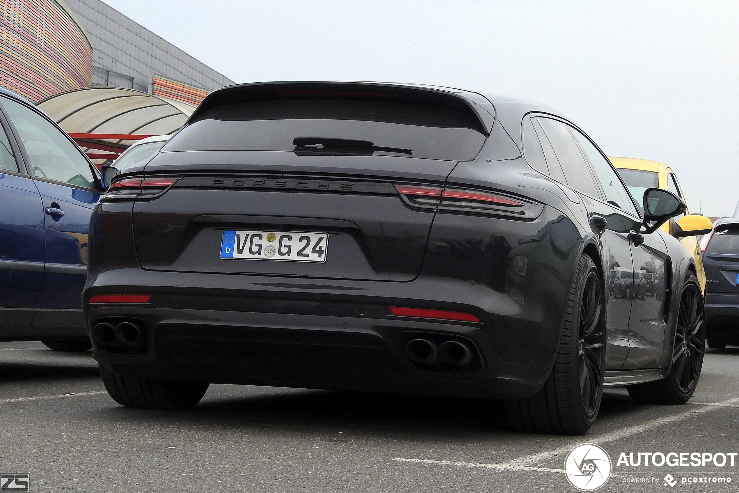 Porsche 971 Panamera GTS Sport Turismo