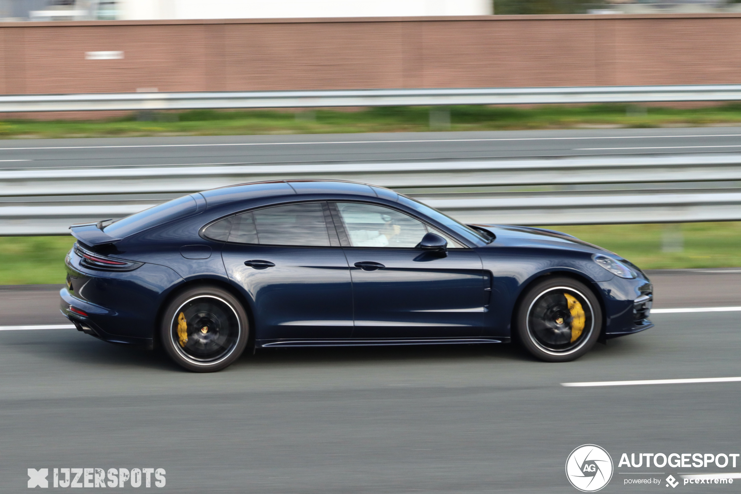 Porsche 971 Panamera Turbo S E-Hybrid