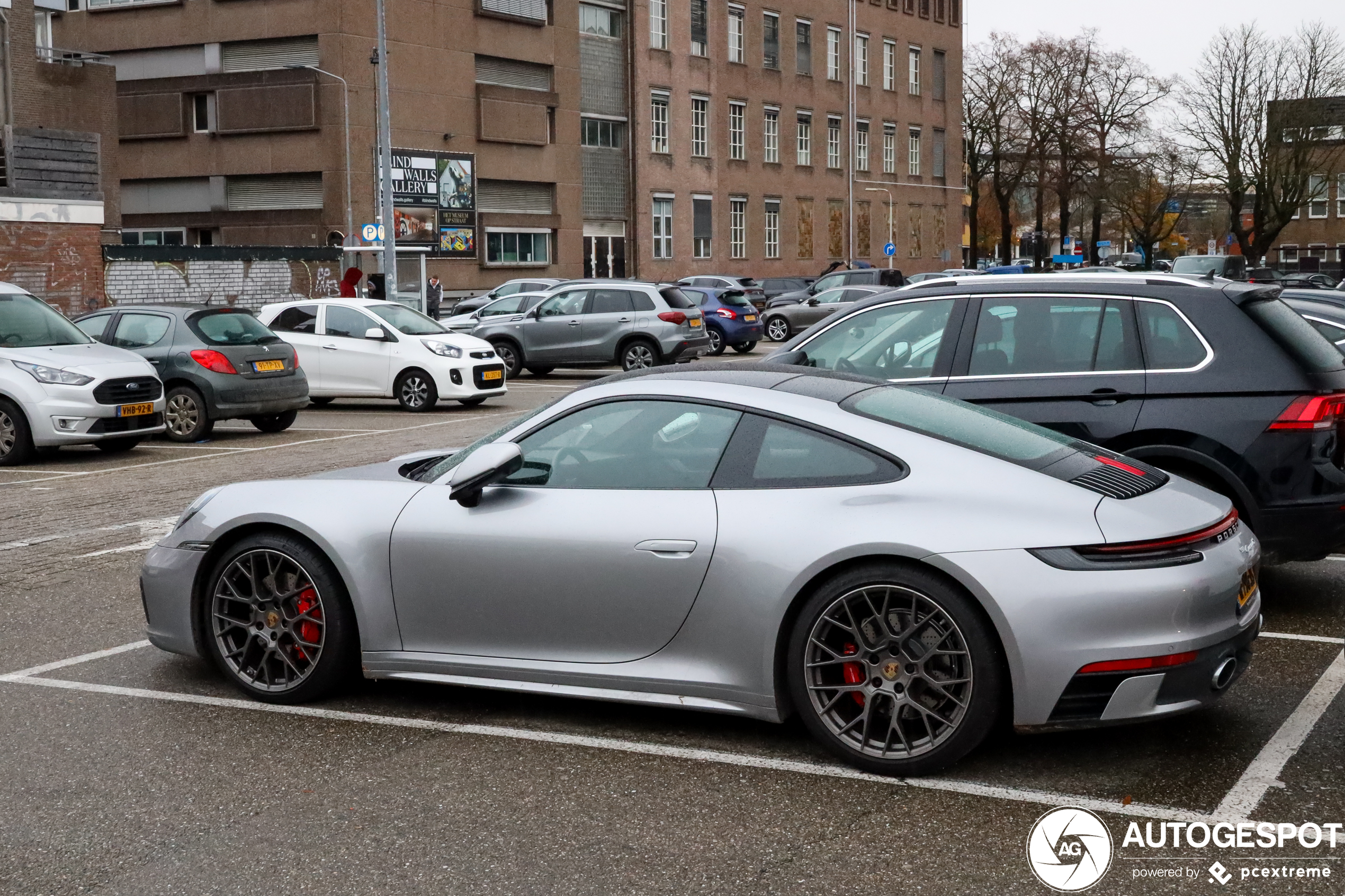 Porsche 992 Carrera 4S