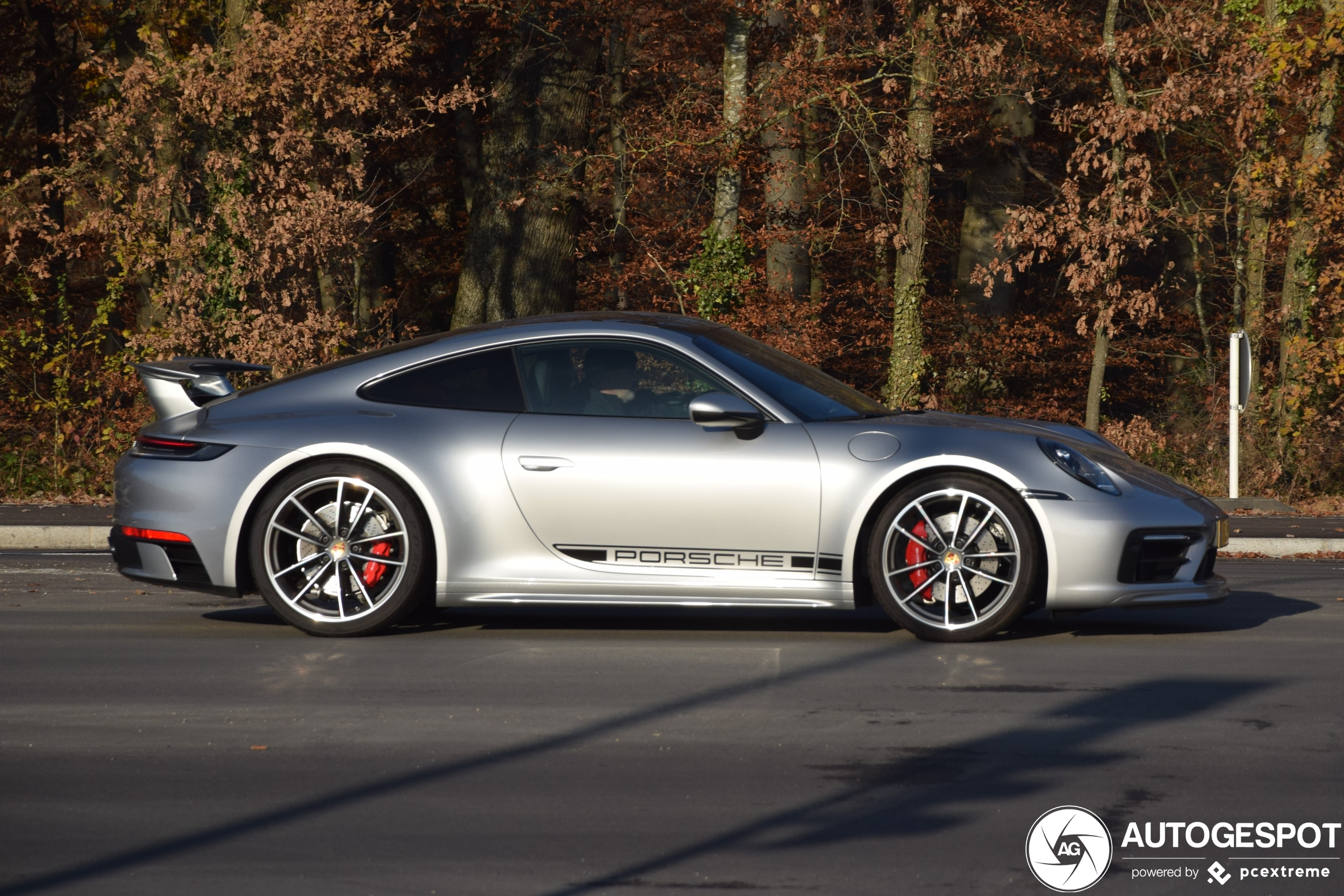 Porsche 992 Carrera 4S