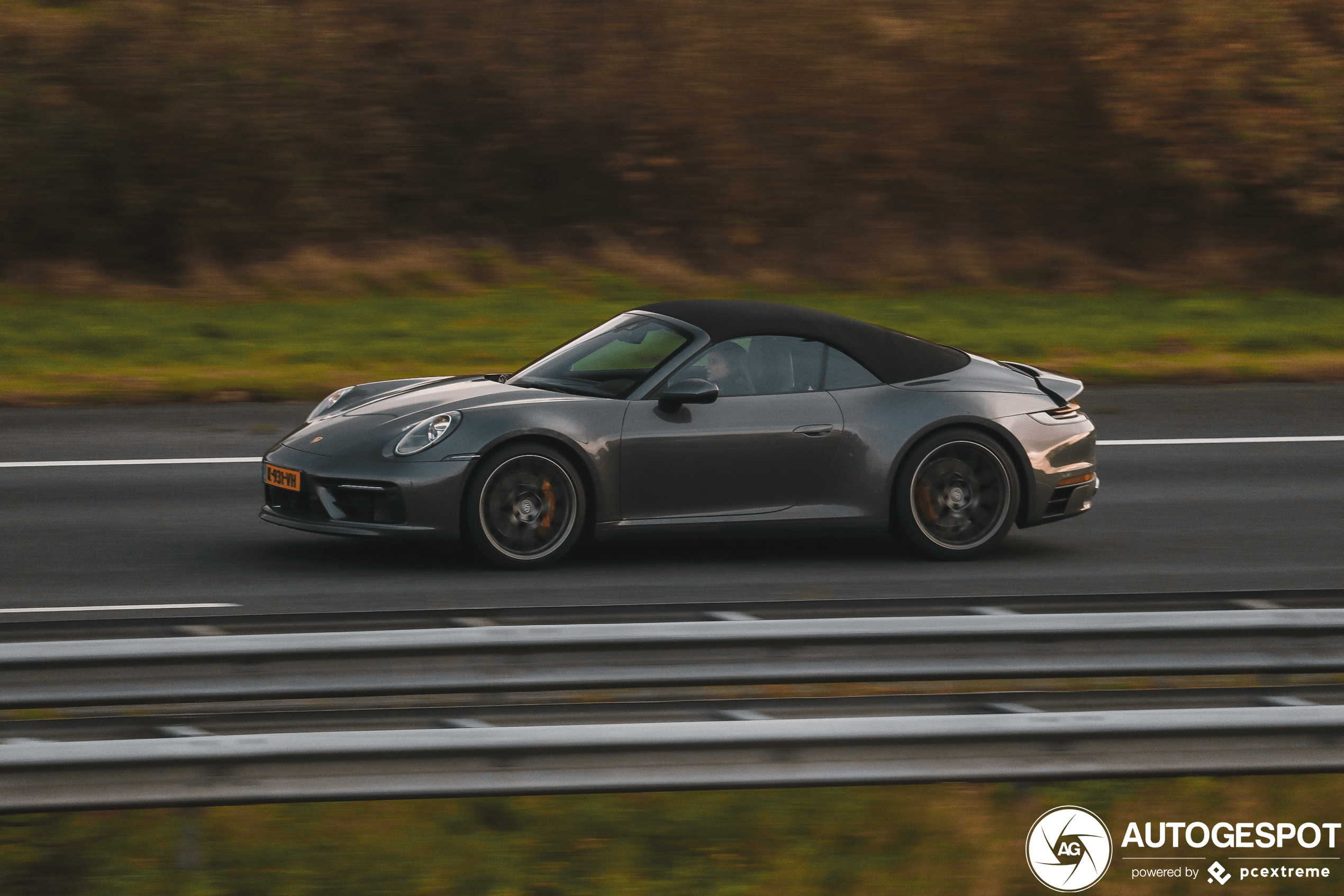 Porsche 992 Carrera 4S Cabriolet