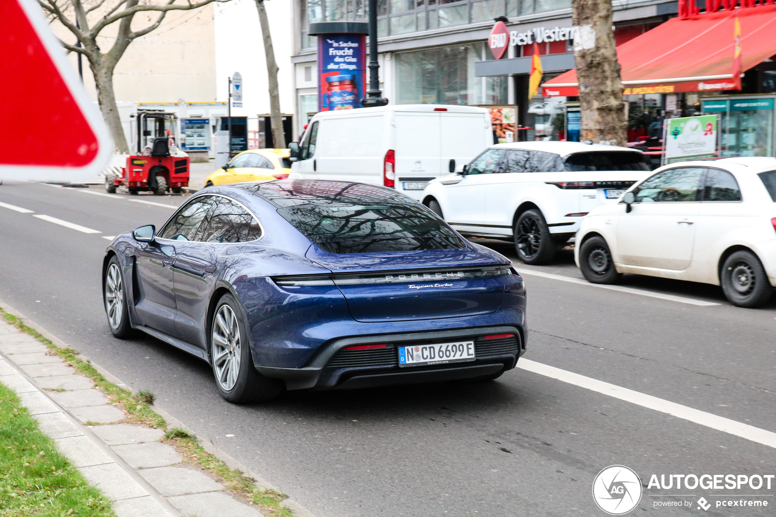 Porsche Taycan Turbo