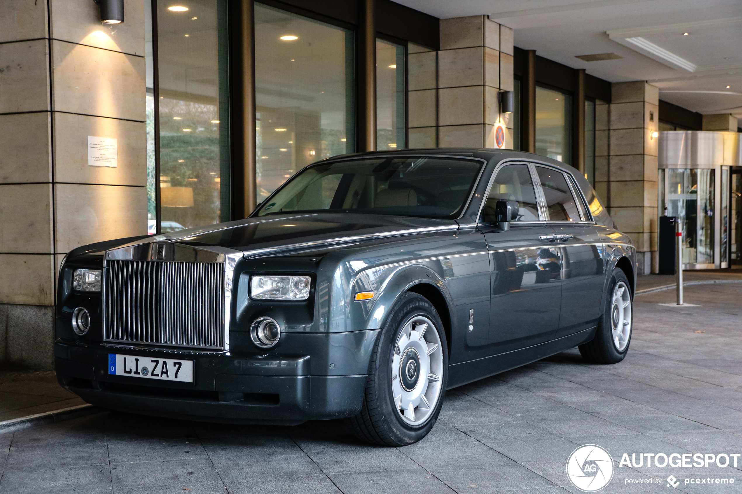 Rolls-Royce Phantom