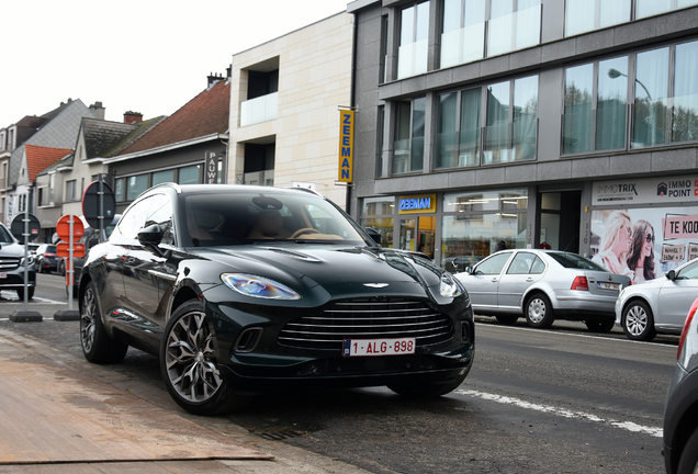 Aston Martin DBX