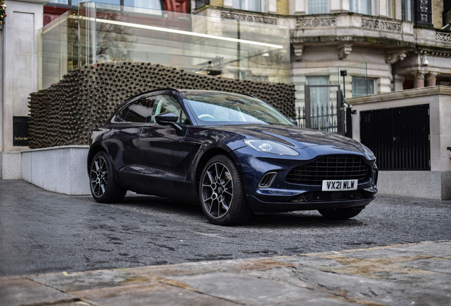 Aston Martin DBX