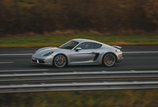 Porsche 718 Cayman S