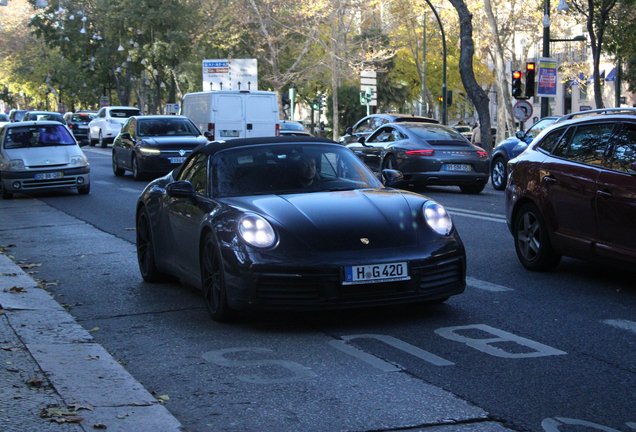 Porsche 992 Carrera 4S Cabriolet