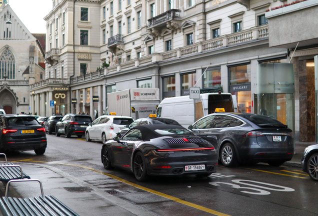 Porsche 992 Carrera 4S Cabriolet