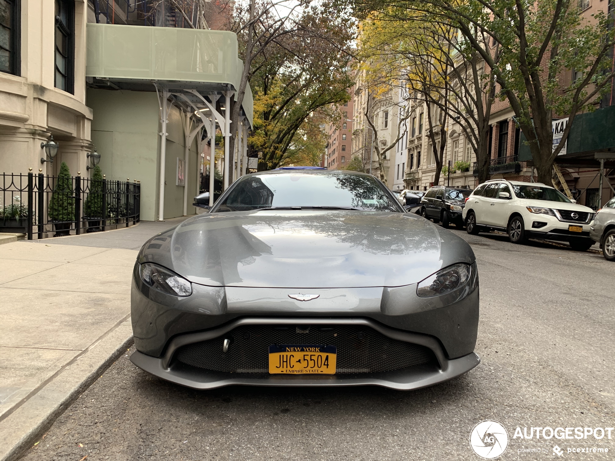 Aston Martin V8 Vantage 2018