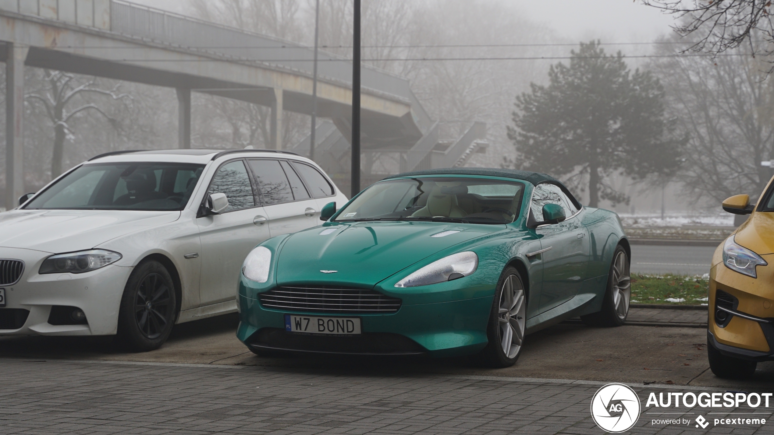 Aston Martin Virage Volante 2011