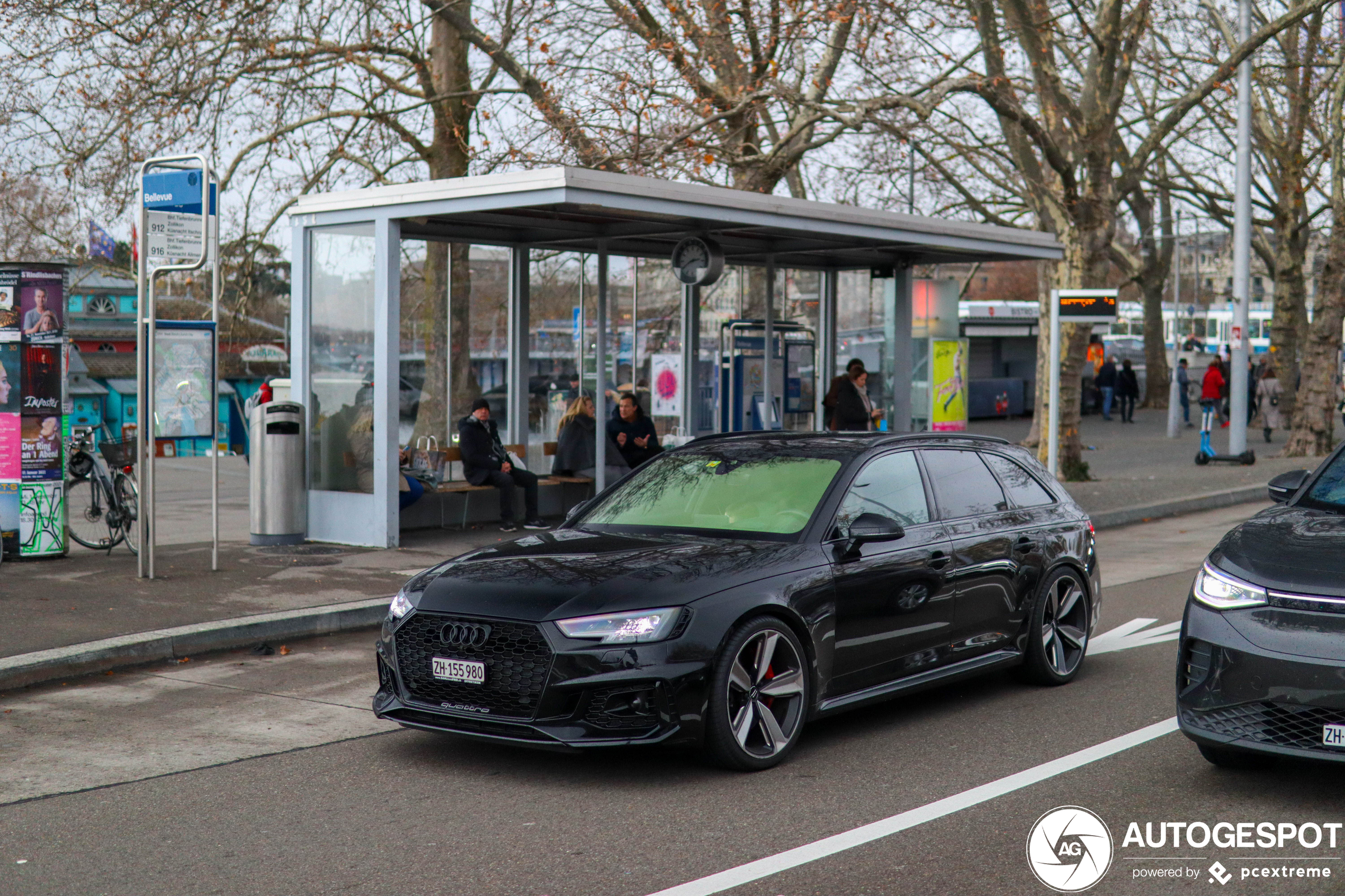 Audi RS4 Avant B9