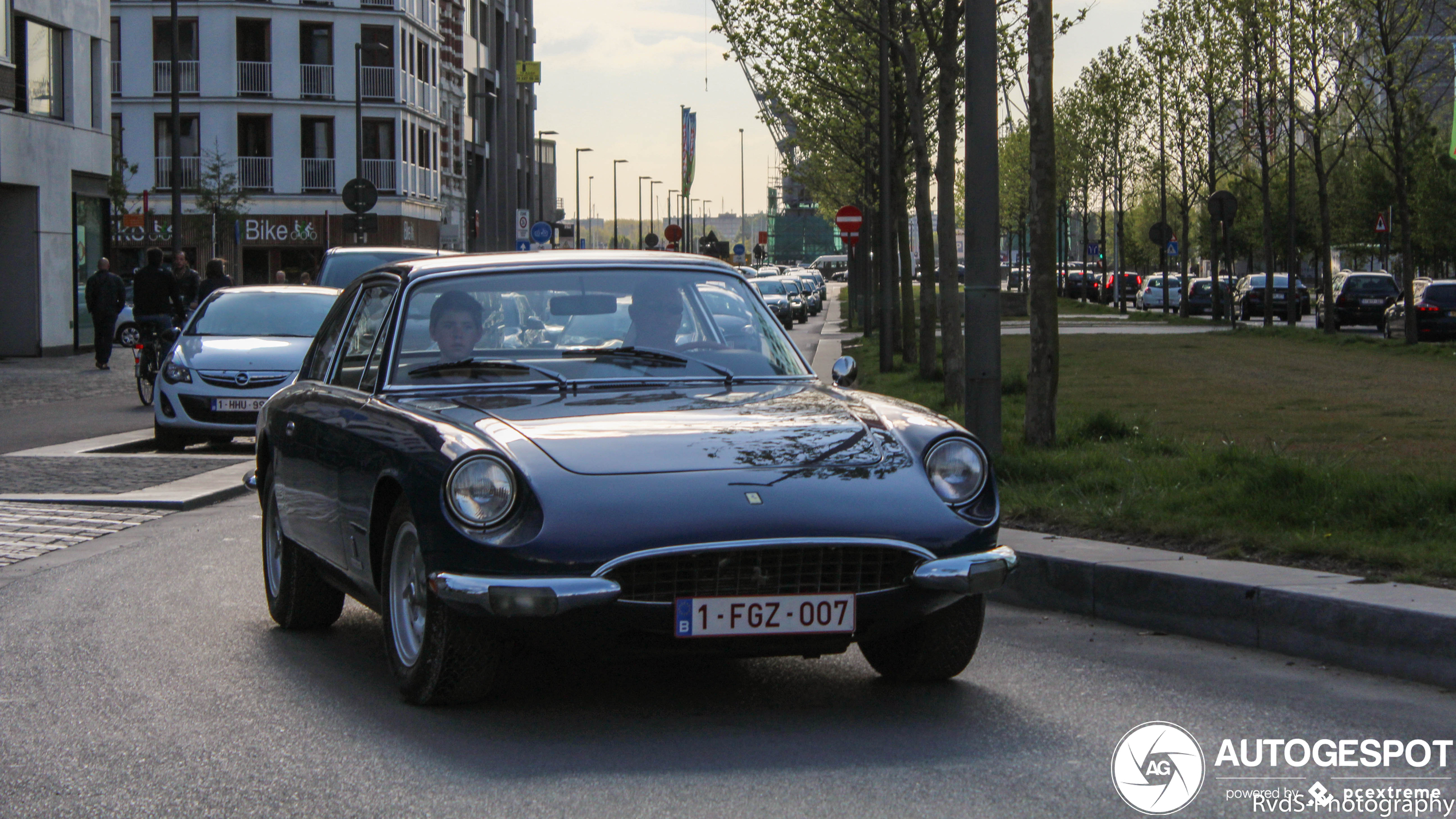 Ferrari 365 GT 2+2