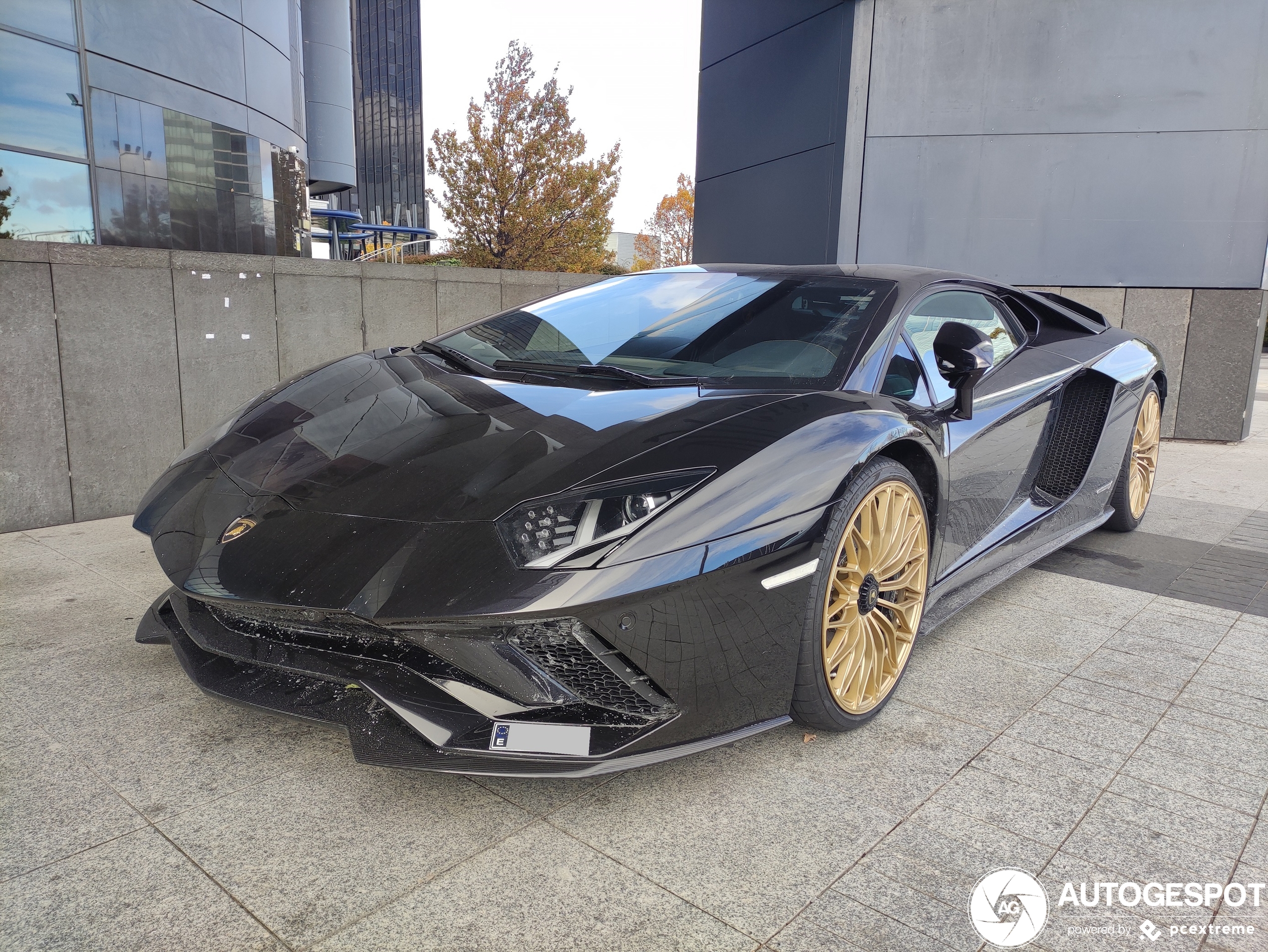 Lamborghini Aventador S LP740-4