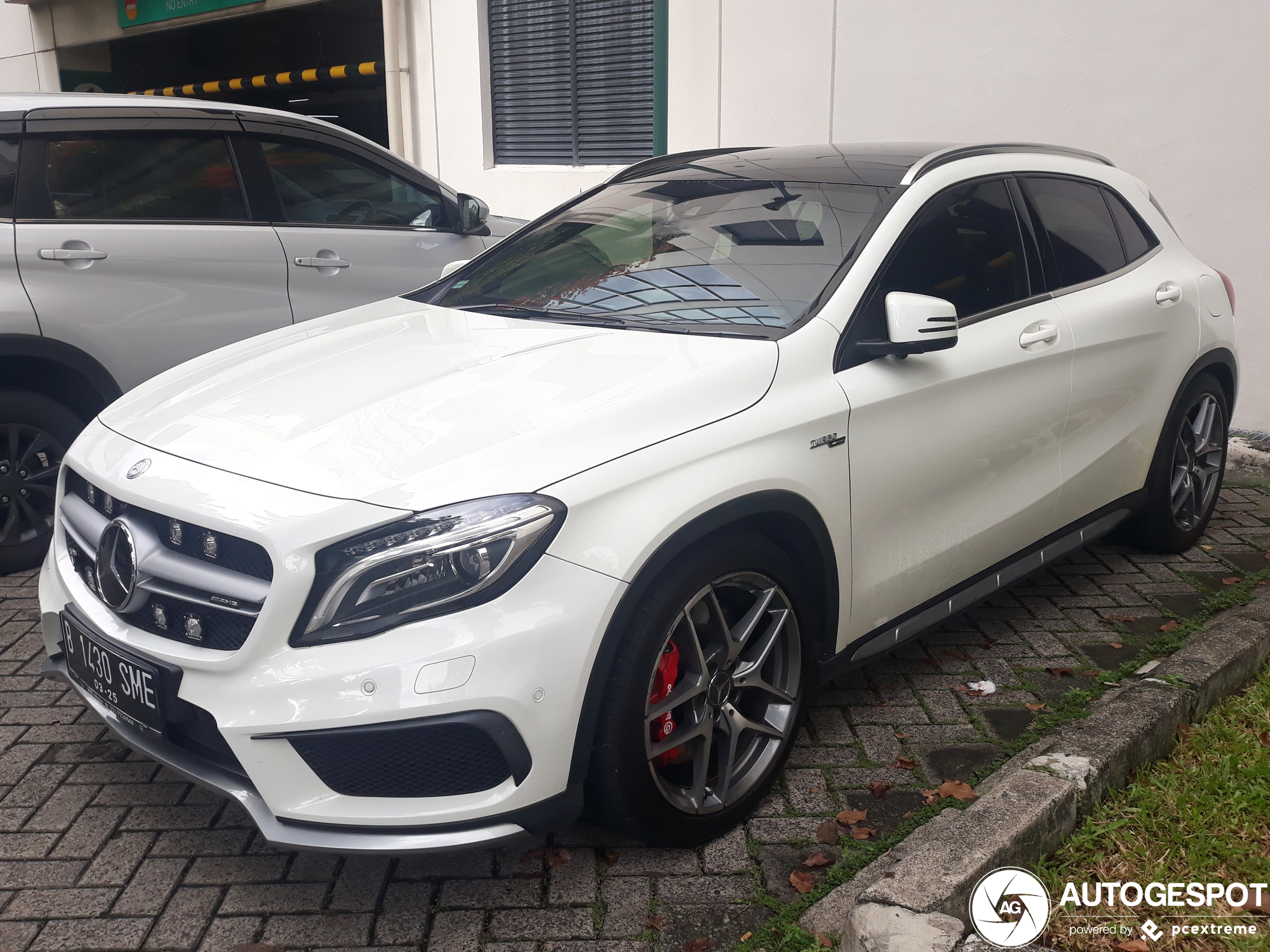 Mercedes-Benz GLA 45 AMG X156