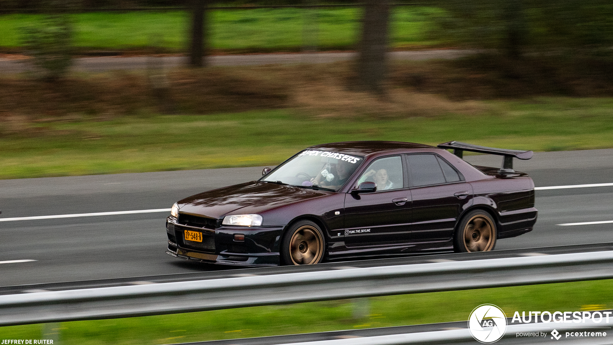 Nissan Skyline R34 Sedan