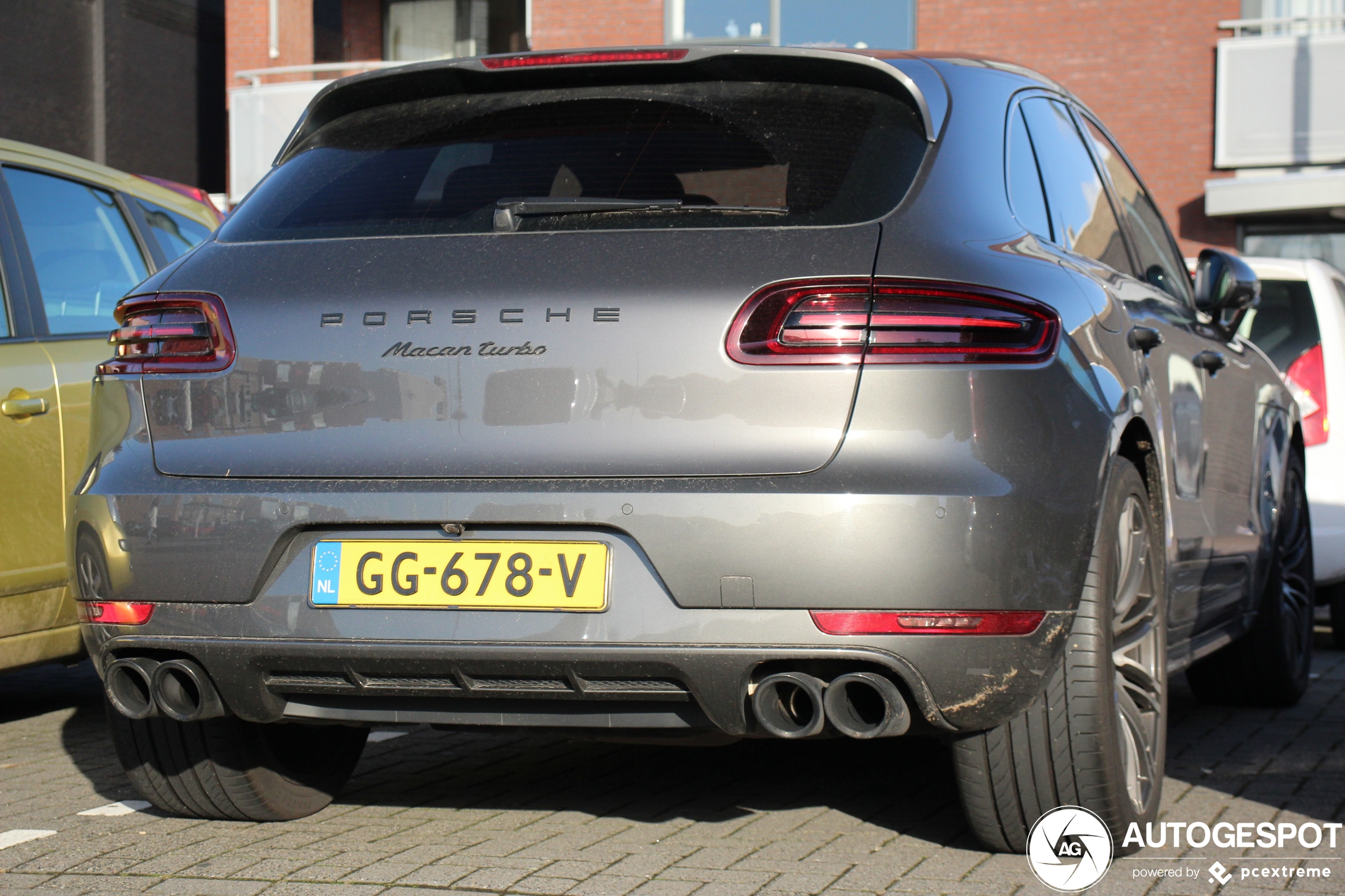 Porsche 95B Macan Turbo