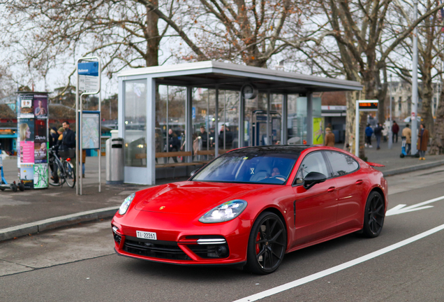 Porsche 971 Panamera Turbo