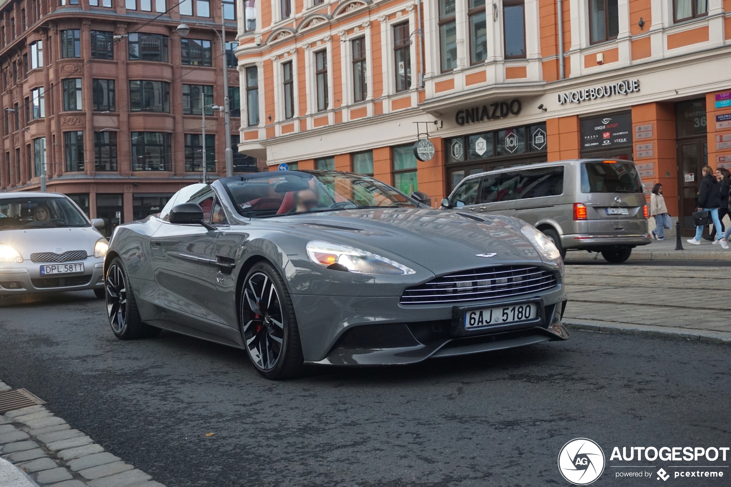 Aston Martin Vanquish Volante